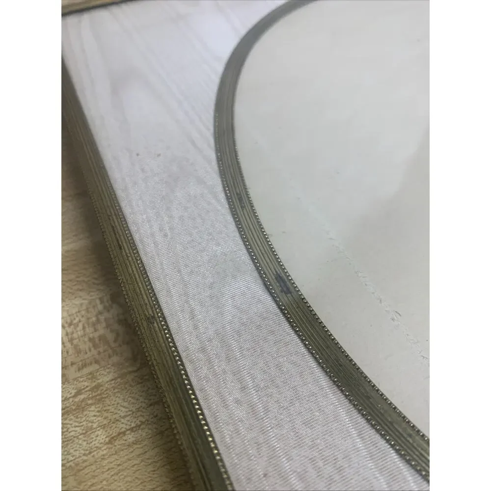 Vintage 10x12 Brass Metal Picture Frame w/ Oval Brass & Faux Wood Pattern Inlay
